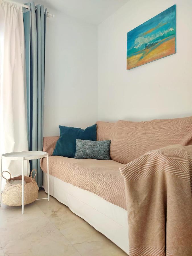 Cozy Central Studio With Terrace タリファ エクステリア 写真
