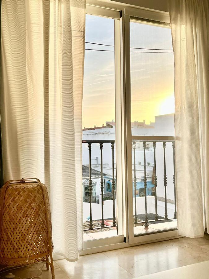 Cozy Central Studio With Terrace タリファ エクステリア 写真